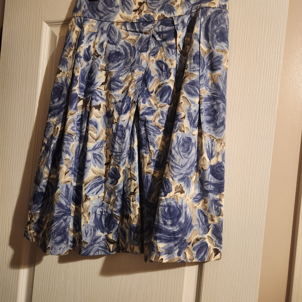 Talbots Blue and Cream Floral Circle Midi A-Line Skirt